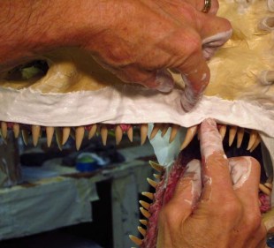 paper mache Drogon- lips 2