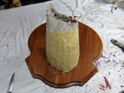 Neck with wires inside